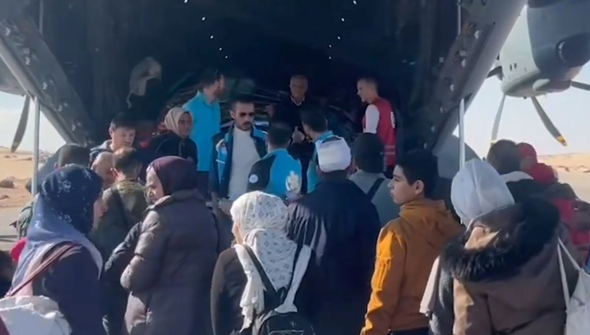 Gazzeli 102 hasta ve yaralı daha Türkiye yolunda Gazzeli 102 hasta ve yaralı daha Türkiye yolunda