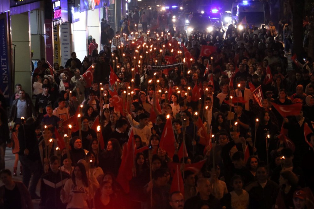 Cumhuriyet'in 100. yılı fener alayı yürüyüşleriyle kutlandı - 27