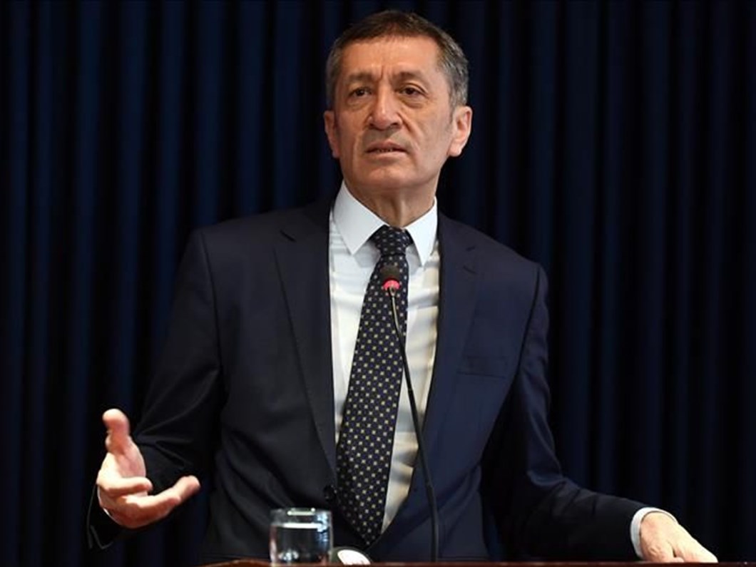 bakan selcuk acikladi okullarda egitim 2 temmuz a dek surecek ntv