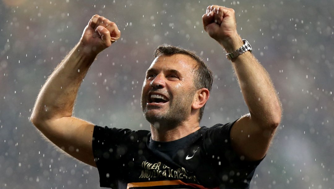 Galatasaray, Okan Buruk ile sözleşme uzattı