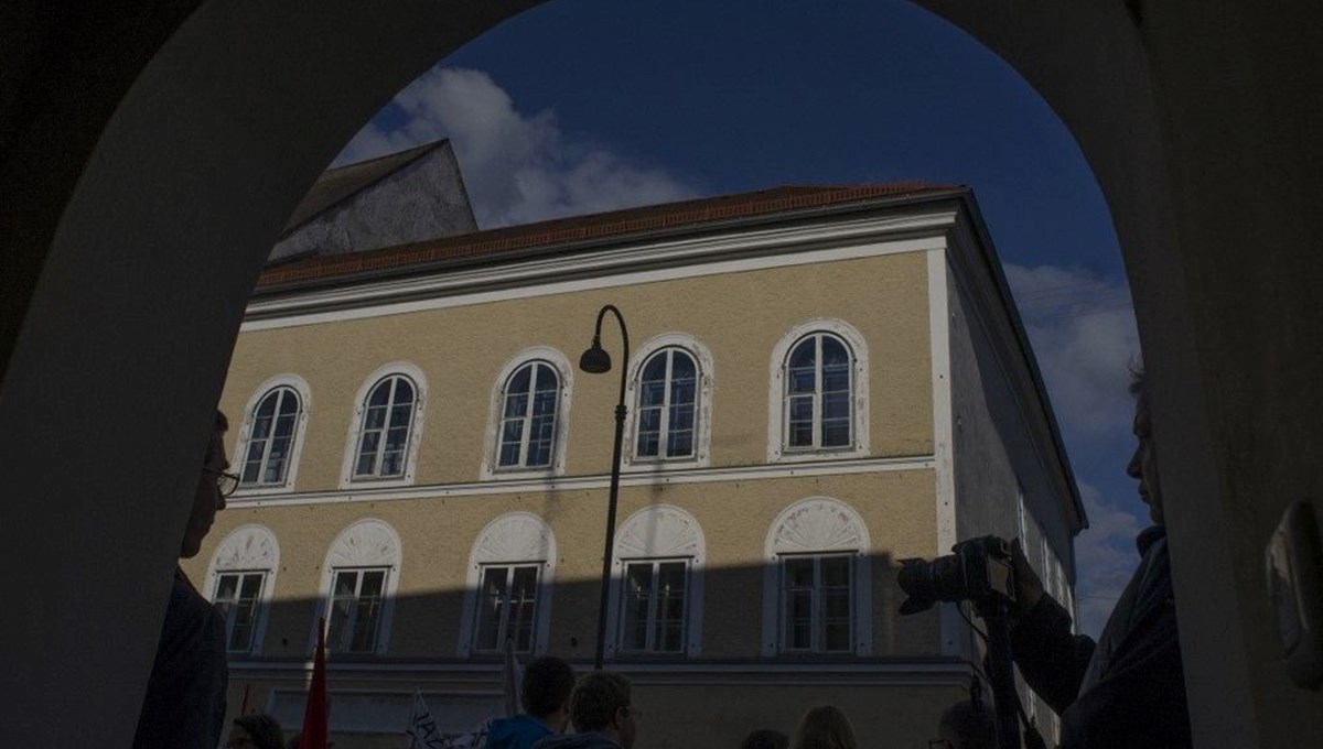 Hitler'in doğduğu ev karakol oluyor Hitler'in doğduğu ev karakol oluyor