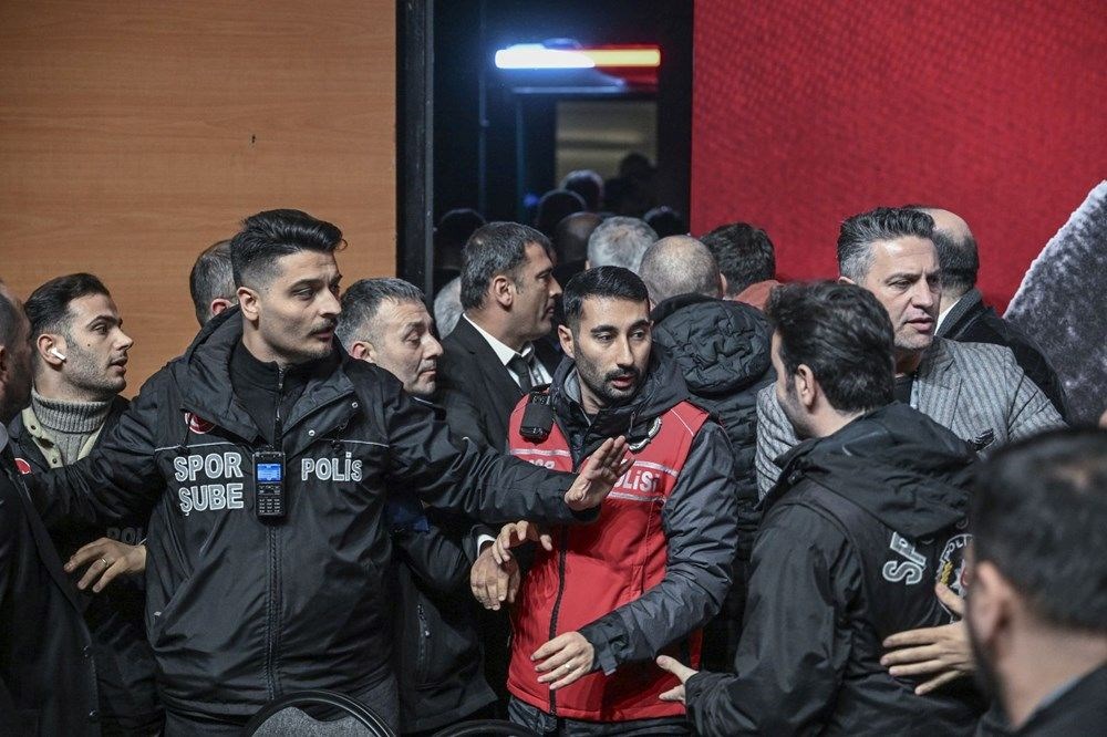 Hasan Arat'a yumruk atan Tevfik Yamantürk: İstifayı gerektirecek bir şey yapmadım 76 BW9b1gA6qUqaSW pti6UTg