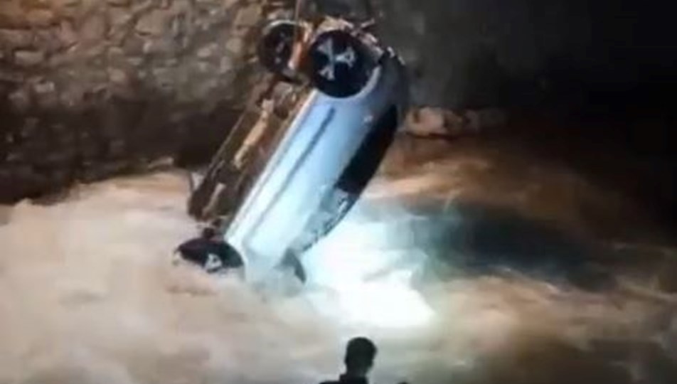 Şırnak'ta kontrolden çıkan otomobil dereye uçtu: 4 ölü, 1 yaralı