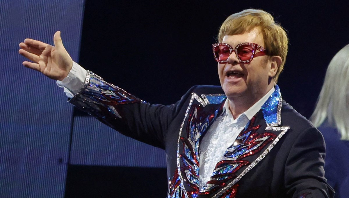 Elton John’un eşyaları açık artırmada satışa çıkıyor