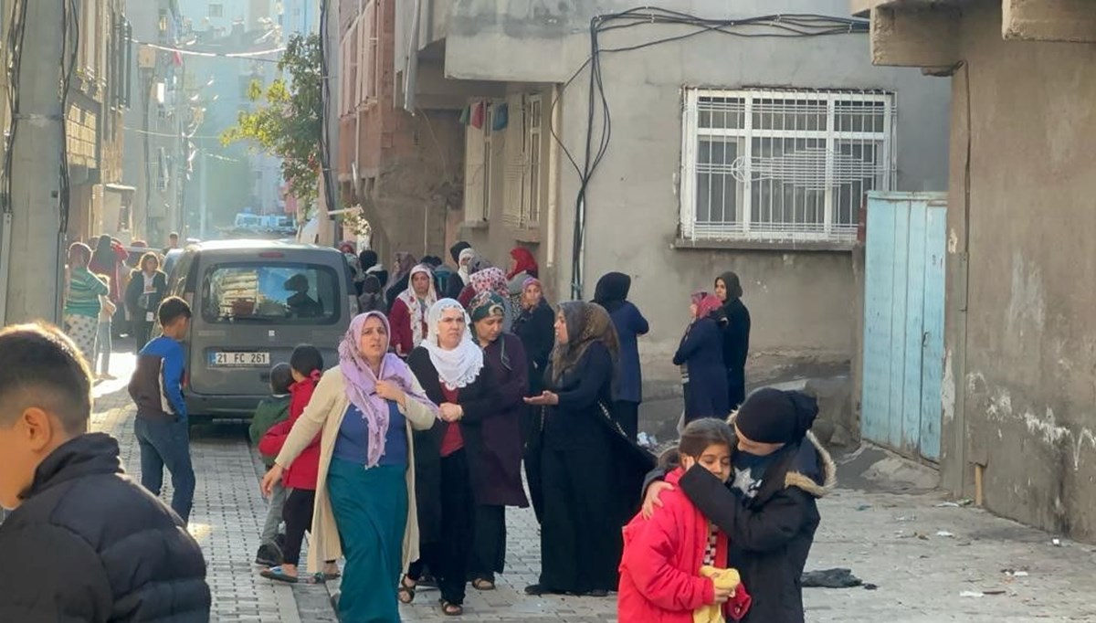 Diyarbakır’da silahla vurulan kız çocuğu ağır yaralandı Diyarbakır’da silahla vurulan kız çocuğu ağır yaralandı