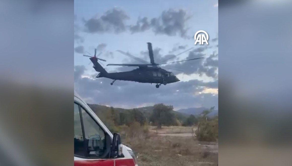 Dağda mahsur kalan iki mühendis kurtarıldı