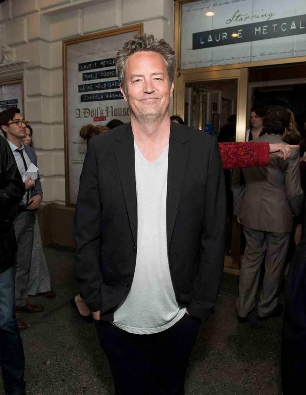 Friends yıldızı Matthew Perry son yolculuğuna uğurlandı - 6