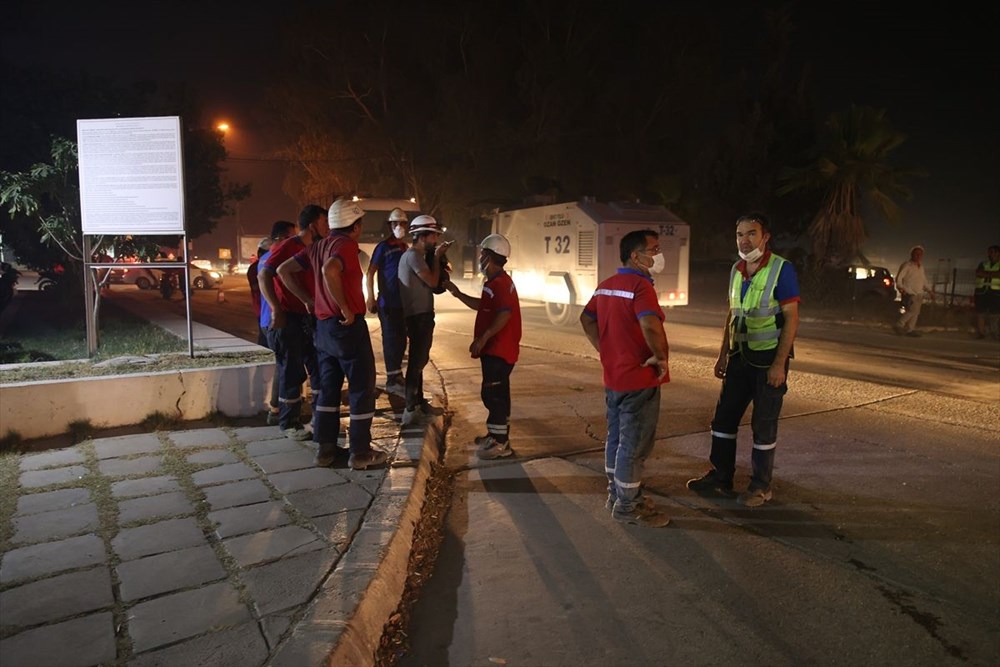 Milas'ta yangın bölgesindeki vatandaşlar tahliye ediliyor - 10