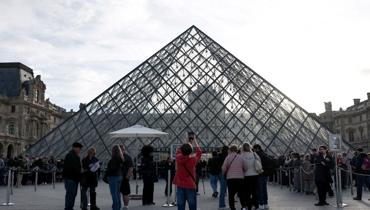 Louvre soygununda 5 gözaltı