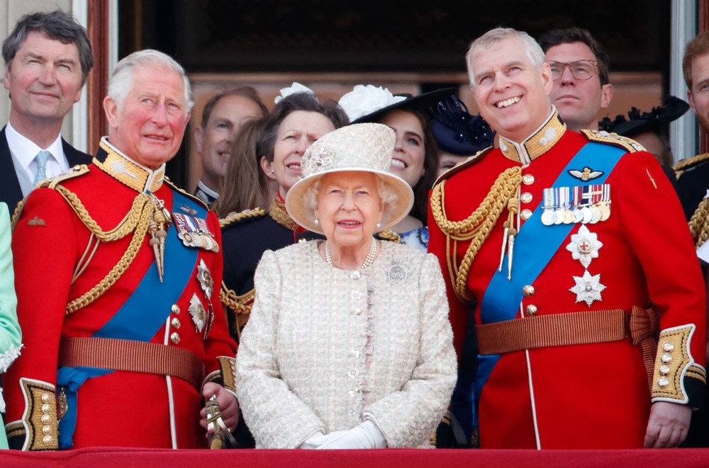 Kraliçe 2. Elizabeth için resmi geçit (Trooping The Colour) sadece 20 dakika sürecek (94. doğum günü) - 8