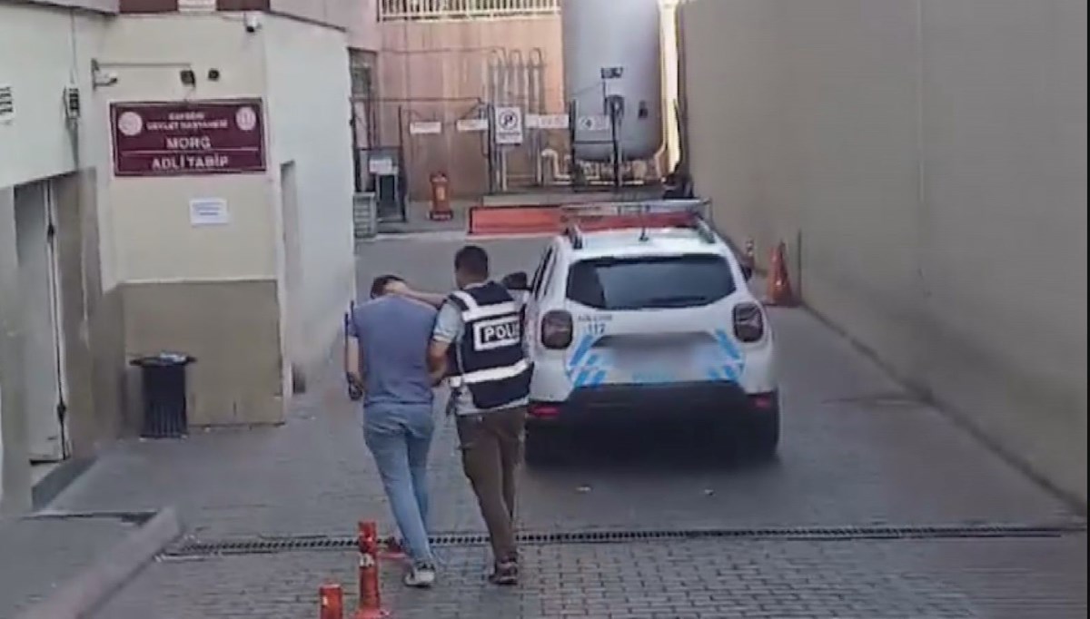 6 ilde aranan dolandırıcı yakayı ele verdi 6 ilde aranan dolandırıcı yakayı ele verdi