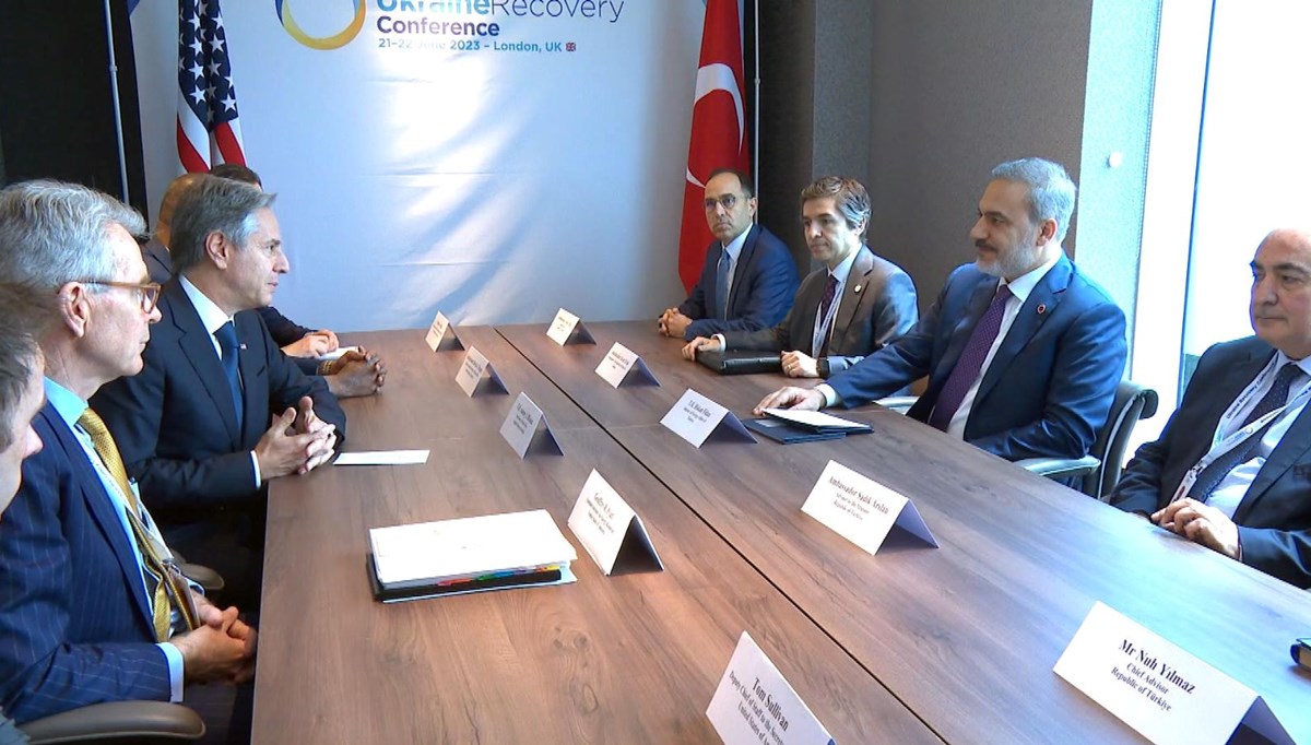 Dışişleri Bakanı Hakan Fidan, ABD'li mevkidaşıyla görüştü Dışişleri Bakanı Hakan Fidan, ABD'li mevkidaşıyla görüştü