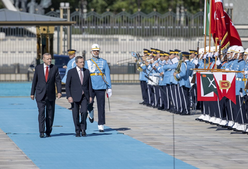 Cumhurbaşkanı Erdoğan, İtalya Başbakanı Draghi'yi resmi törenle karşıladı
