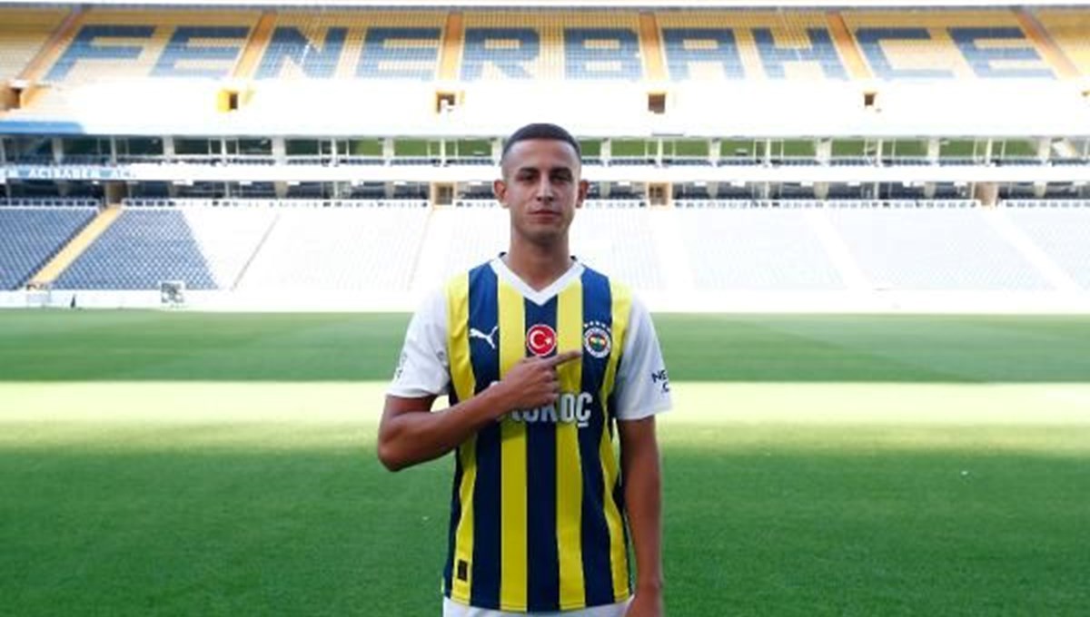 Fenerbahçe, Bartuğ Elmaz'ı transfer etti