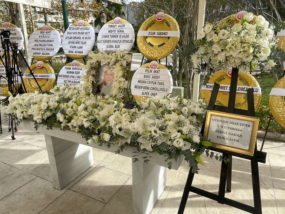 İş insanı Dilek Ertek için gıyabi cenaze namazı - 2