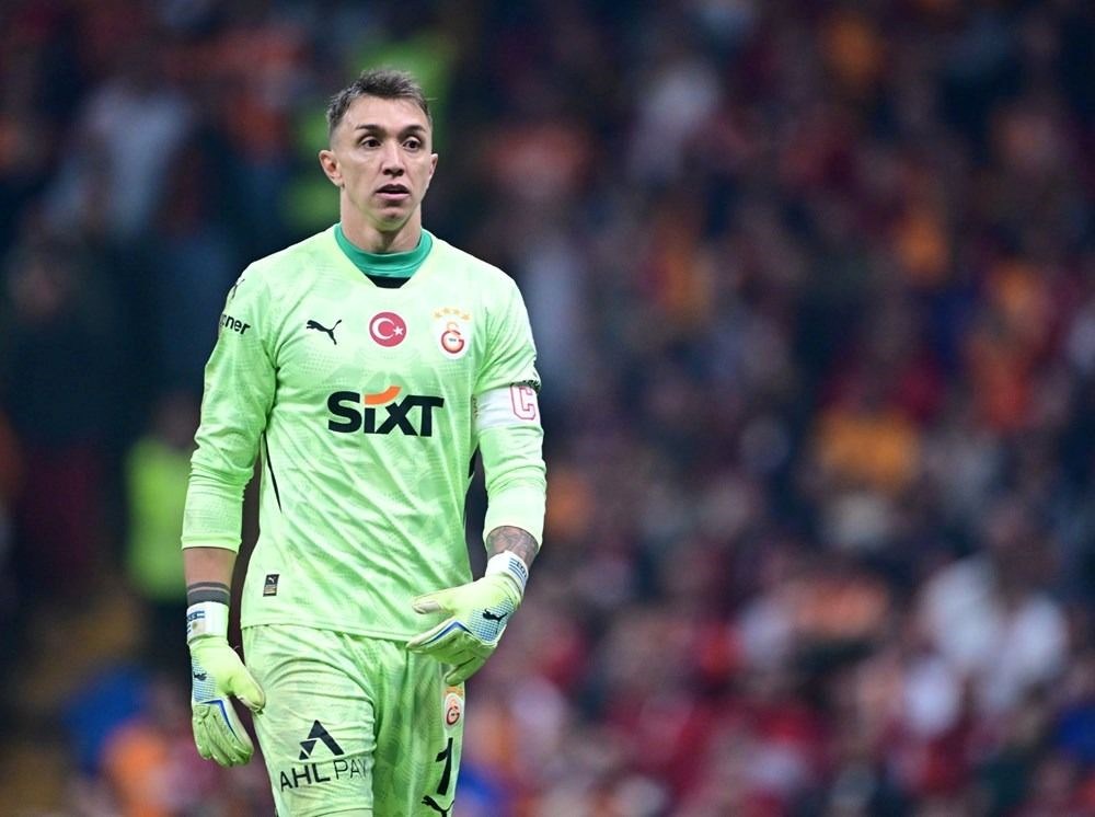 Muslera Galatasaray tarihine geçti: Bülent Korkmaz'ı geride bıraktı - 3
