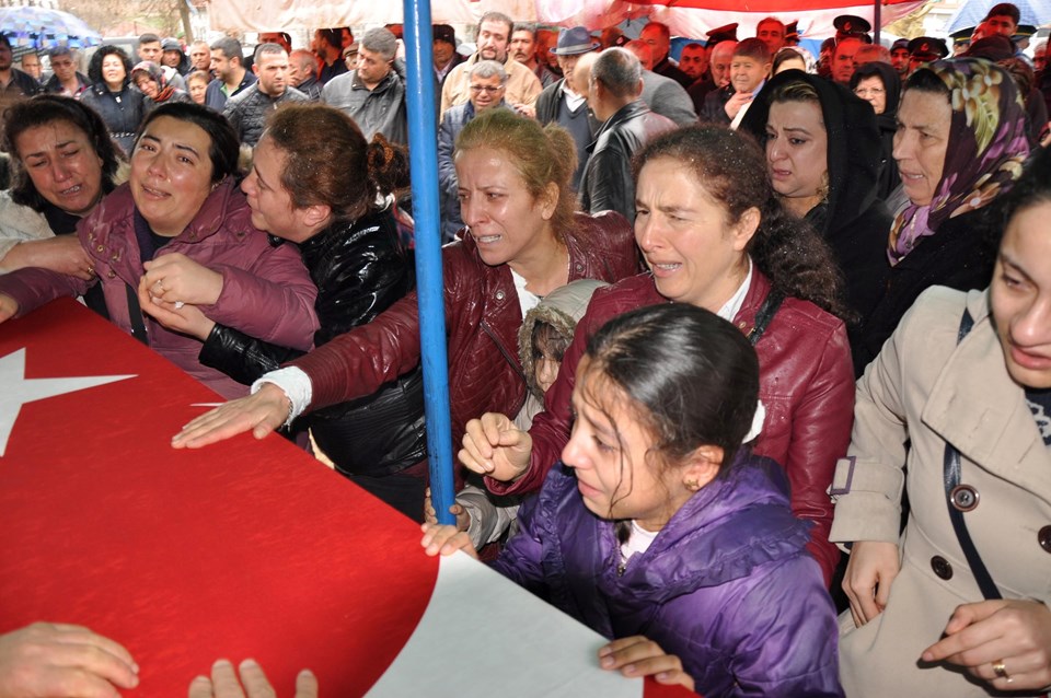 Ankara'daki saldırıda yaşamını yitirenler uğurlanıyor - 10