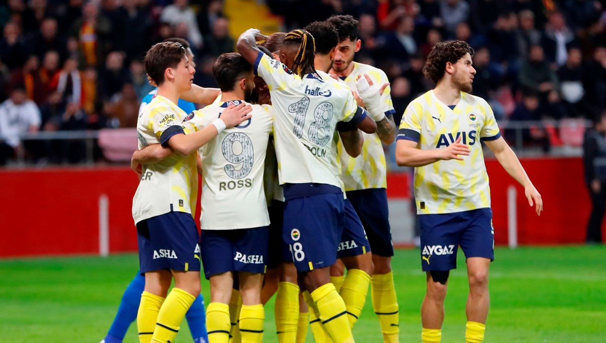 Fenerbahçe UEFA Avrupa Ligi'nde 4 eksikle Sevilla deplasmanında Fenerbahçe UEFA Avrupa Ligi'nde 4 eksikle Sevilla deplasmanında