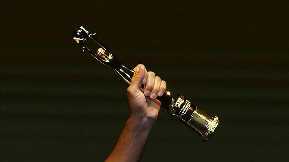 Uluslararası Adana Altın Koza Film Festivali'nden Müjdat Gezen ve Hale Soygazi'ye onur ödülü - 1