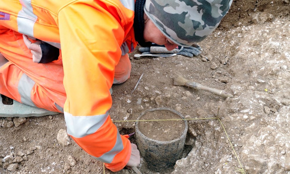 Stonehenge’in gizemi çözülüyor: Bronz Çağı döneminden kalma mezar bulundu - 5