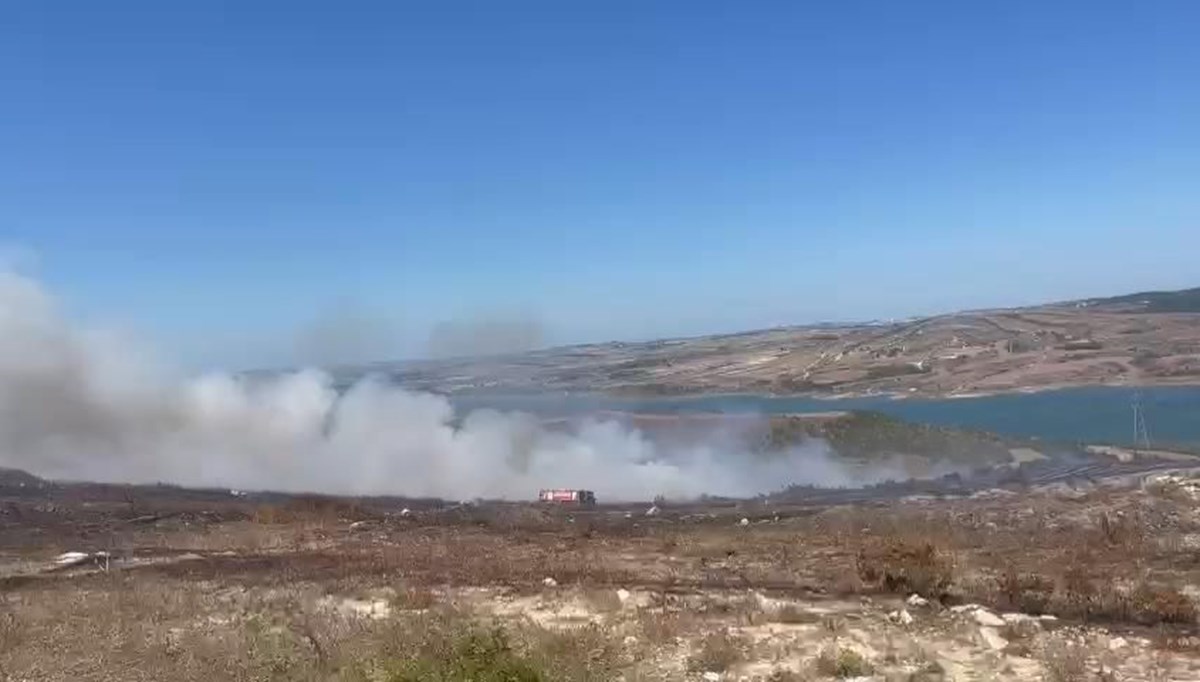 SON DAKİKA HABERİ: Arnavutköy'de ot yangını