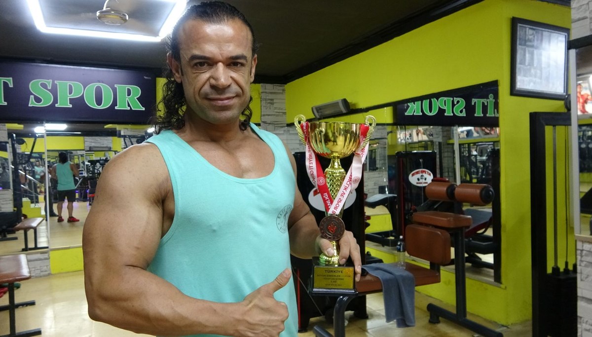 Adıyamanlı sporcu çoban Halil Çoban, Türkiye Vücut Geliştirme Şampiyonası'nda 3'üncü oldu