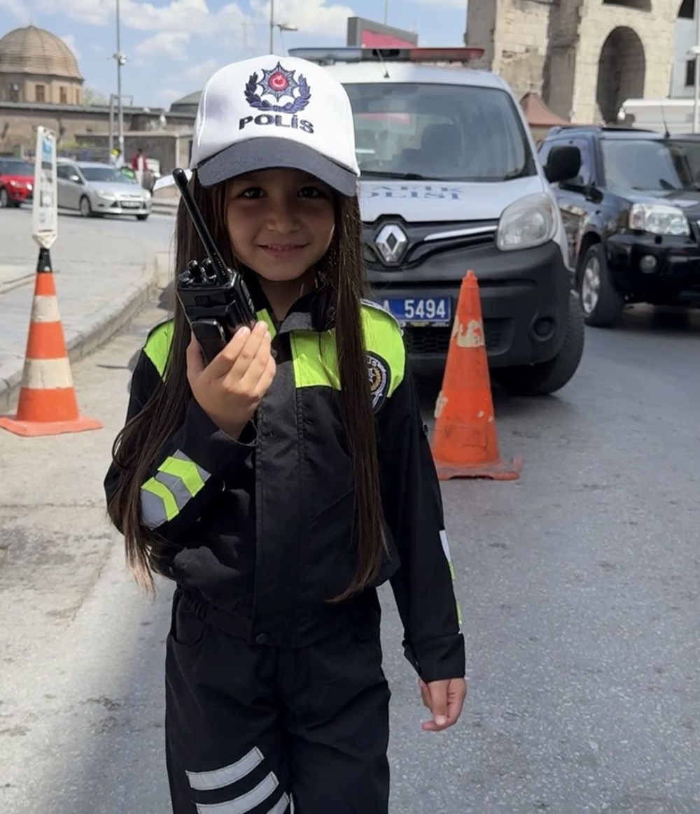 23 Nisan'da çocuklar trafik polisi oldu - 2