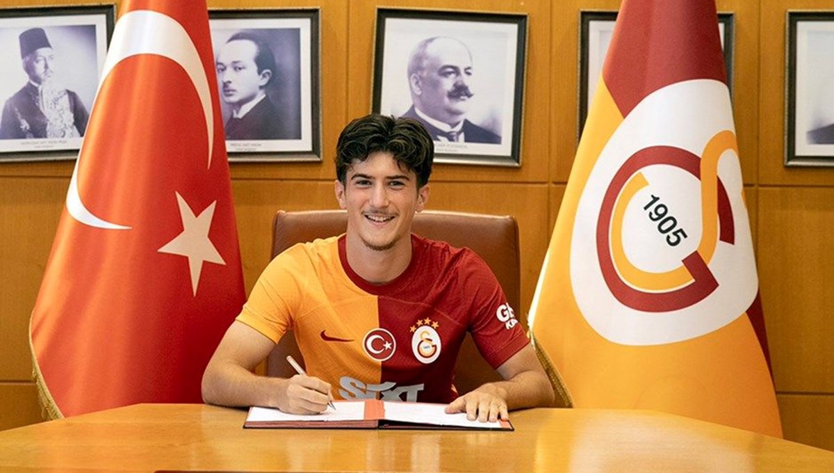 Galatasaray, Gökdeniz Gürpüz'ü kadrosuna kattı Galatasaray, Gökdeniz Gürpüz'ü kadrosuna kattı