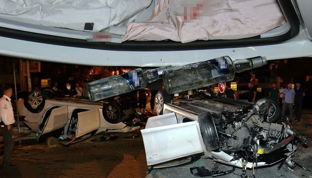 Takla atan otomobilden alkol şişeleri çıktı - Vimarsana News