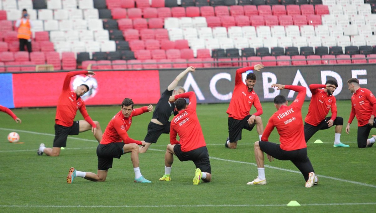 A Milli Futbol Takımı, Galler ile liderlik mücadelesine çıkıyor A Milli Futbol Takımı, Galler ile liderlik mücadelesine çıkıyor