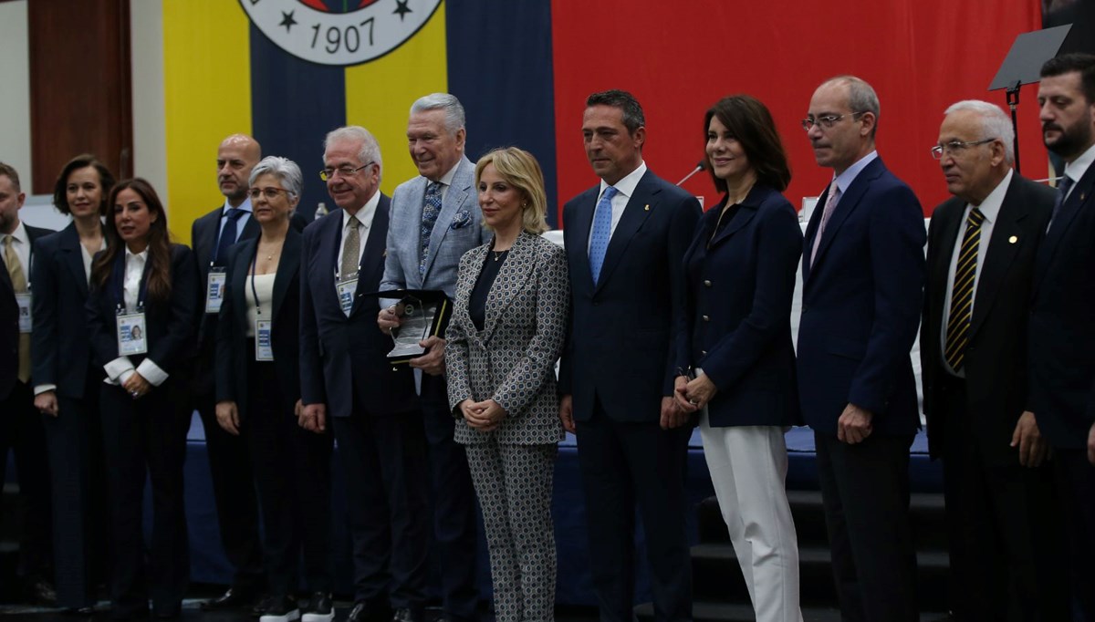 Fenerbahçe Yüksek Divan Kurulu’nda başkanlık seçimi günü | Aziz Yıldırım: Benim adıma orada burada konuşmayın Fenerbahçe Yüksek Divan Kurulu’nda başkanlık seçimi günü | Aziz Yıldırım: Benim adıma orada burada konuşmayın