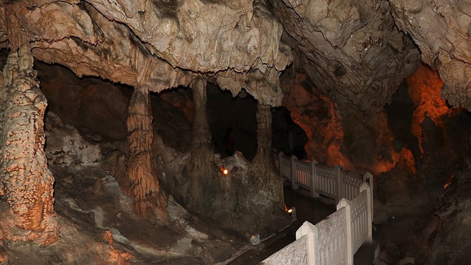 Burdur'daki İnsuyu mağarası yenilenen yüzüyle ziyarete açıldı - 2
