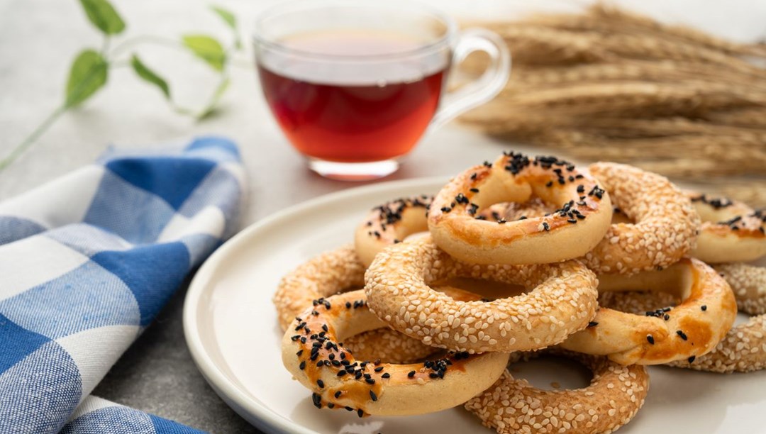 KANDİL SİMİDİ TARİFİ: Kandil simidi nasıl yapılır, malzemeleri ve tarifi; Pastane usulü kandil simidini evde yapmak çok kolay