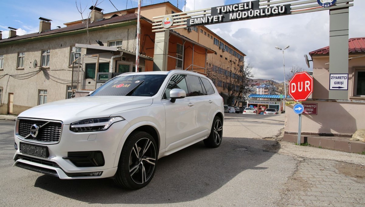 Interpol’ün aradığı cip, Tunceli’de bulundu Interpol’ün aradığı cip, Tunceli’de bulundu
