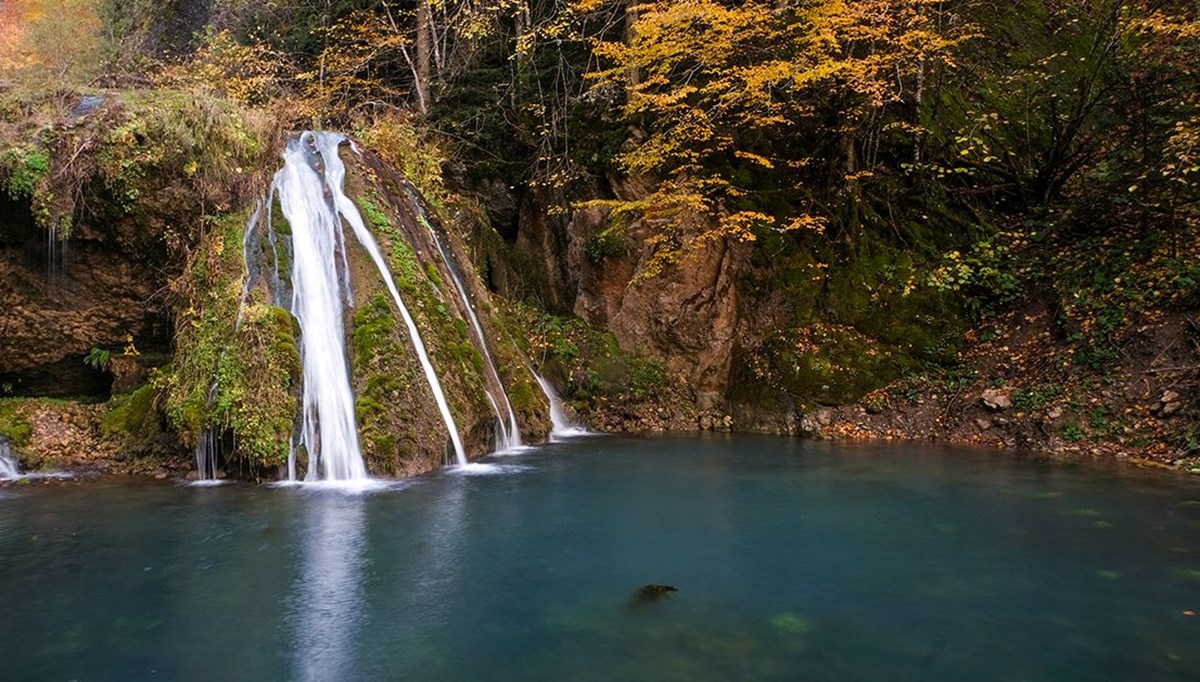 Saray Şelalesi'nde sonbahar güzelliği