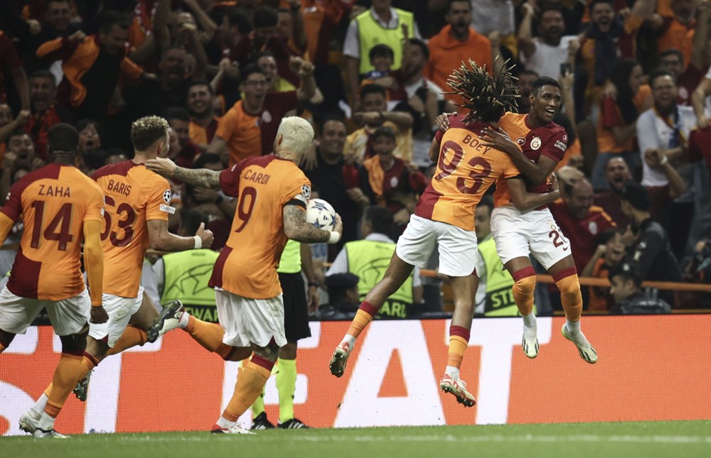 Manchester United-Galatasaray maçı ne zaman, saat kaçta ve hangi kanalda canlı olarak yayınlanacak? Şampiyonlar Ligi'nde Galatasaray'ın muhtemel 11'i belli oldu - 1