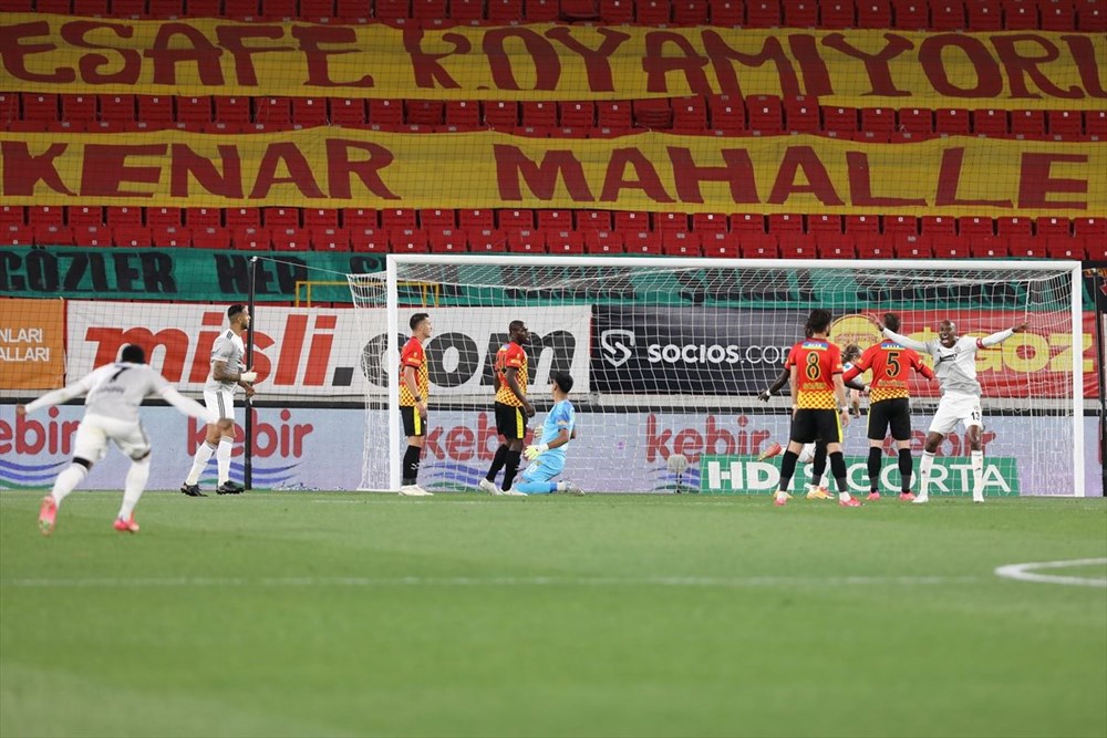 Süper Lig'in en uzun sezonunda şampiyon Beşiktaş (Nefes kesen final) - 3