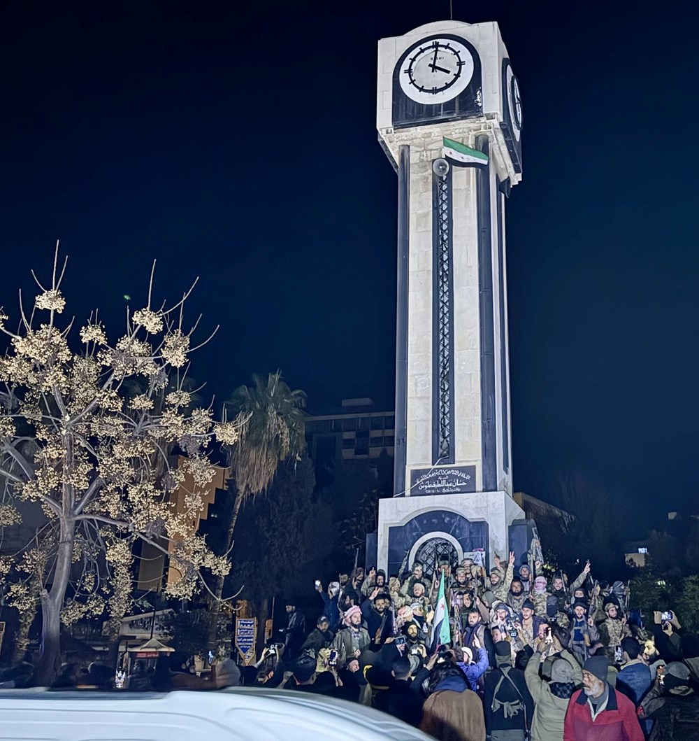 Suriye'de silahlı muhalifler başkente girdi: