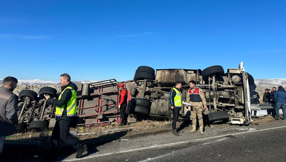 Kars'ta 2 trafik kazasında 5 yaralı