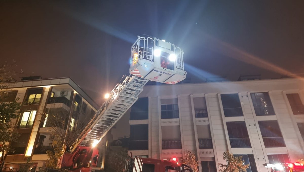Şişli'de 4 katlı binada yangın