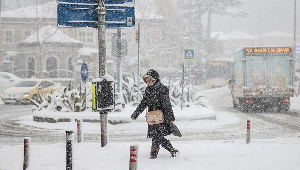 İstanbul'a kar ne zaman yağacak? AKOM'dan İstanbul için kar uyarısı