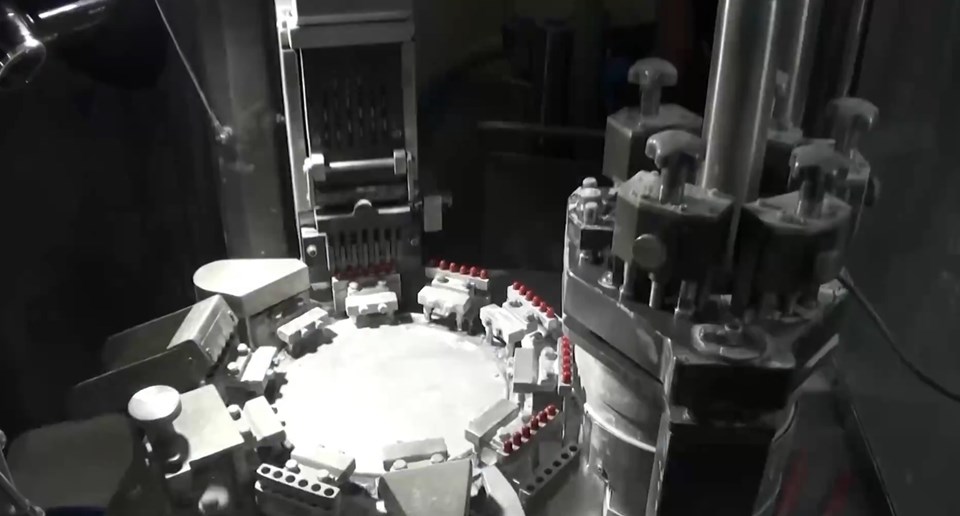 İstanbul'da büyük uyuşturucu operasyonu: 15 ton bonzai üretebilecek ham madde ele geçirildi - 1