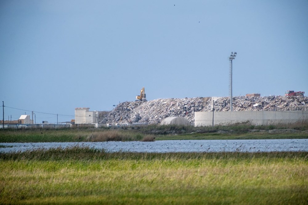 Türkiye’nin kuş cenneti Samandağ'a molozlar dökülüyor - 11