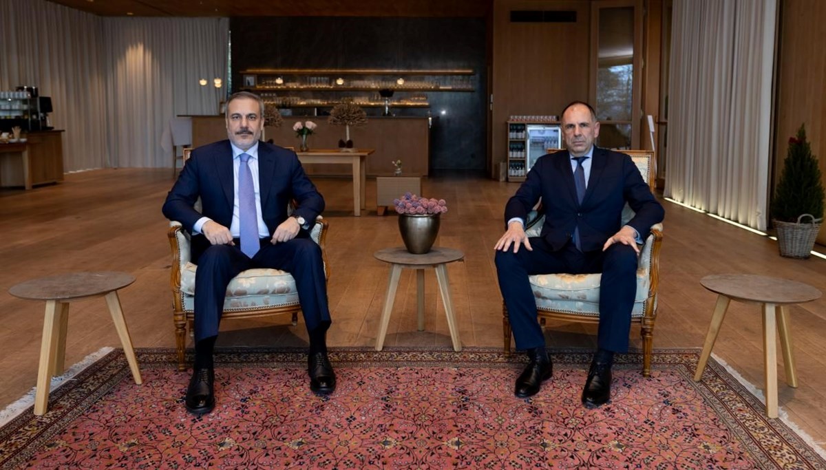 Bakan Fidan Yunan mevkidaşı ile bir Münih'te araya geldi Bakan Fidan Yunan mevkidaşı ile bir Münih'te araya geldi