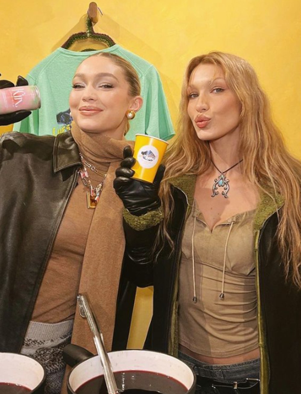 Afra Saraçoğlu'ndan yeni imaj: Sarışın oldu (Ünlülerin değişimi) 196 BrX czKPvku5CSyVj1EROw