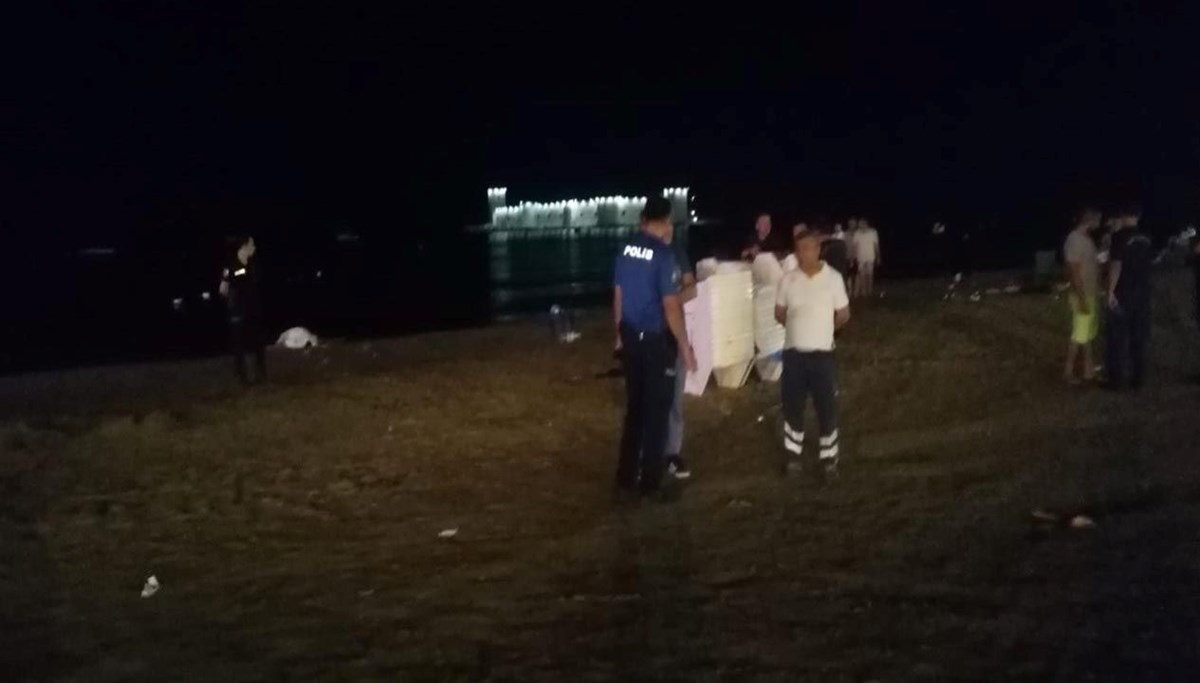Gece yarısı denize girdi, boğuldu