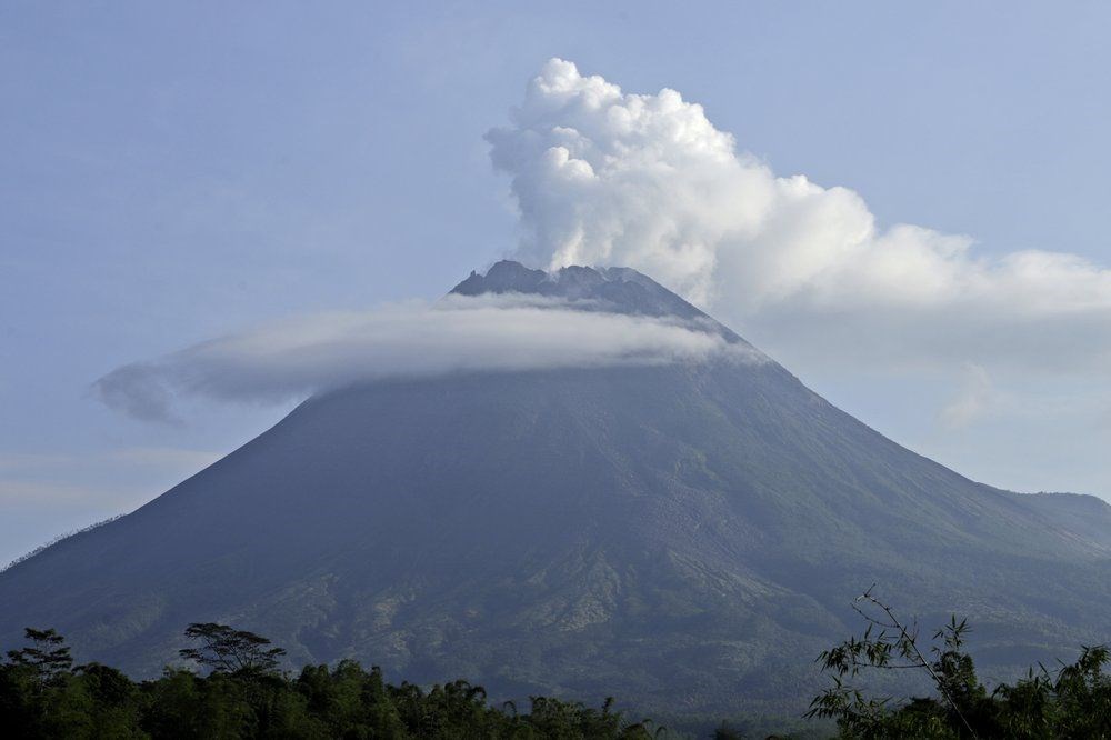 Endonezya’da yanardağ patlaması: 500 kişi tahliye edildi - 5