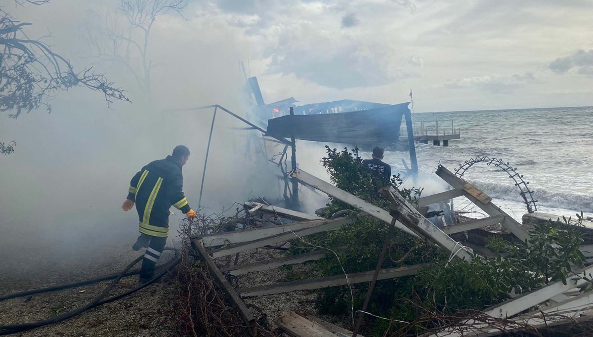 HaberÇanakkale'de restoran yandı