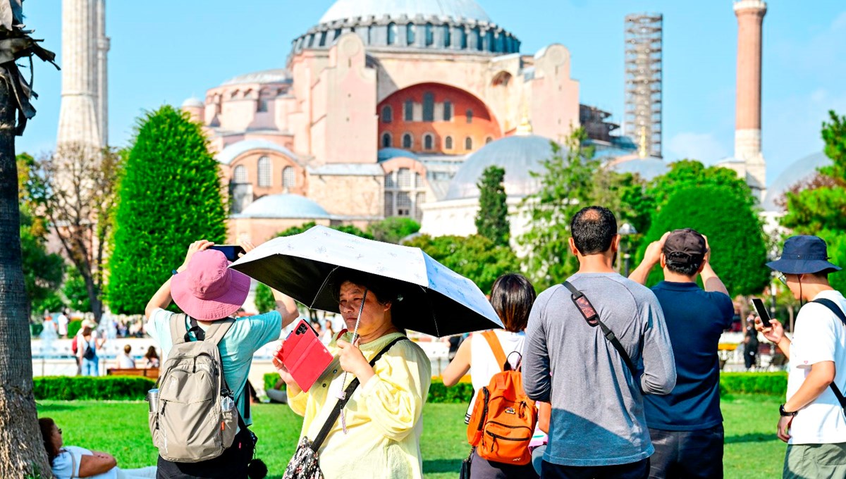 İstanbul'a ilk 7 ayda 10 milyonu aşkın turist geldi