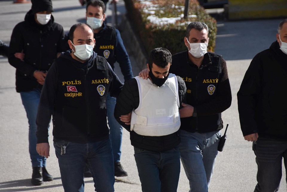 Eskişehir'deki aile katliamında dört kişiye tutuklama - 1